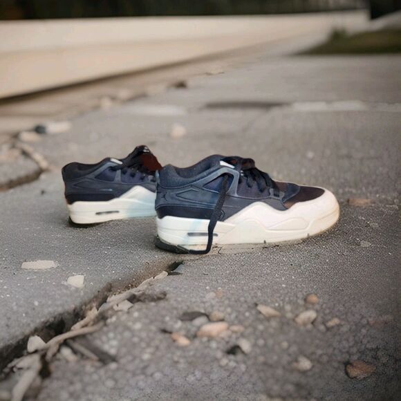 NEW Women's Size 7.5 / Youth 6- Air Jordan 4 RM Black Light Bone - Picture 3 of 7